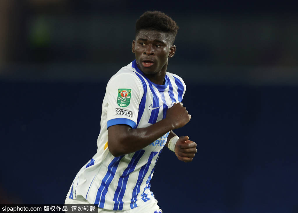 皇冠信用盘开户_曼联球员介入卡洛斯·巴莱巴转会皇冠信用盘开户，1.12亿英镑交易能否成行？